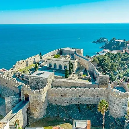 Magnificent On The Beachfront, Cleaning Included Apartment
